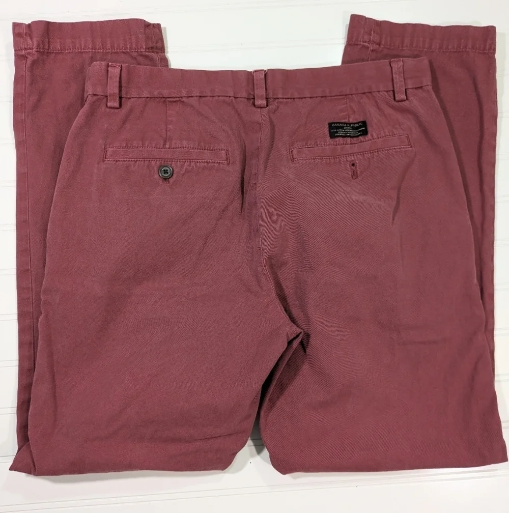 Banana Republic Dusty Red Aiden Chino